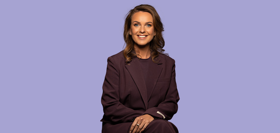 Simone liggend - paars contact